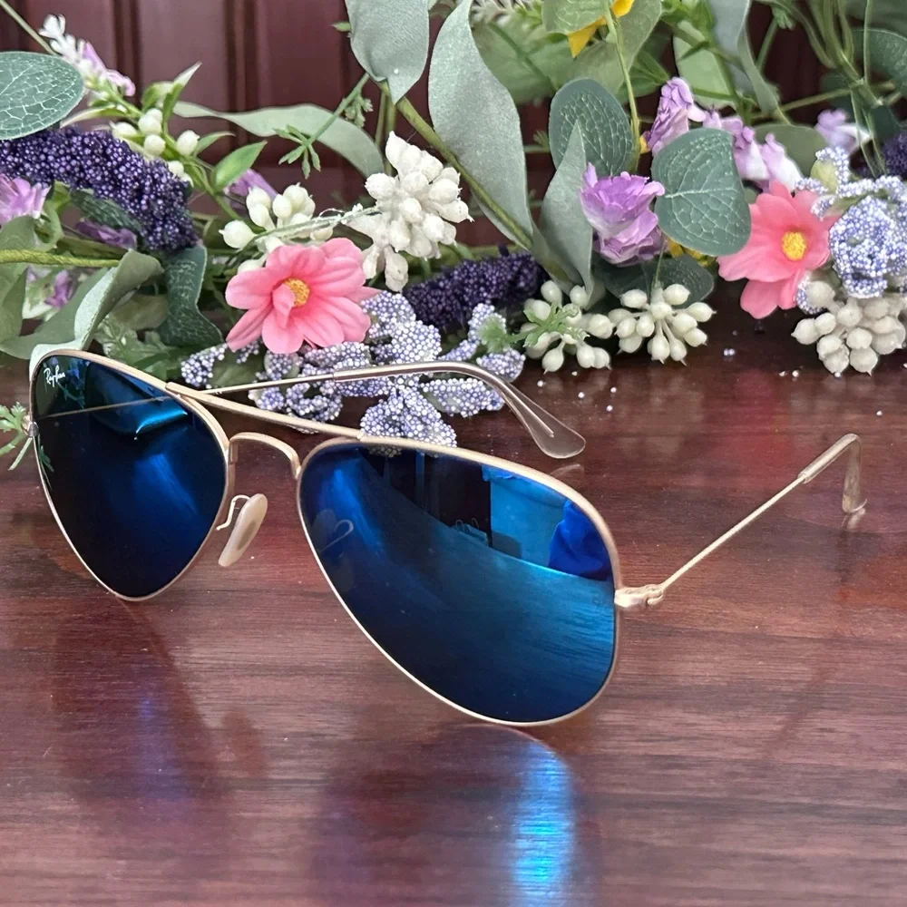 Ray-Ban iconic ray